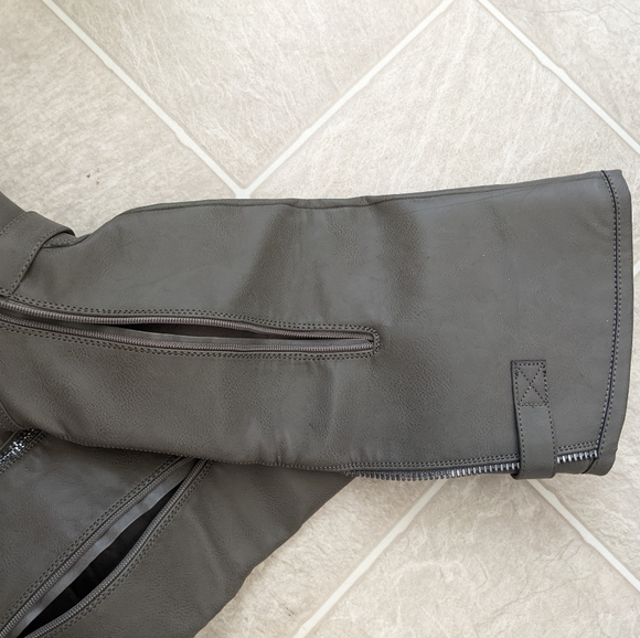 JustFab tall boots - Picture 2 of 4